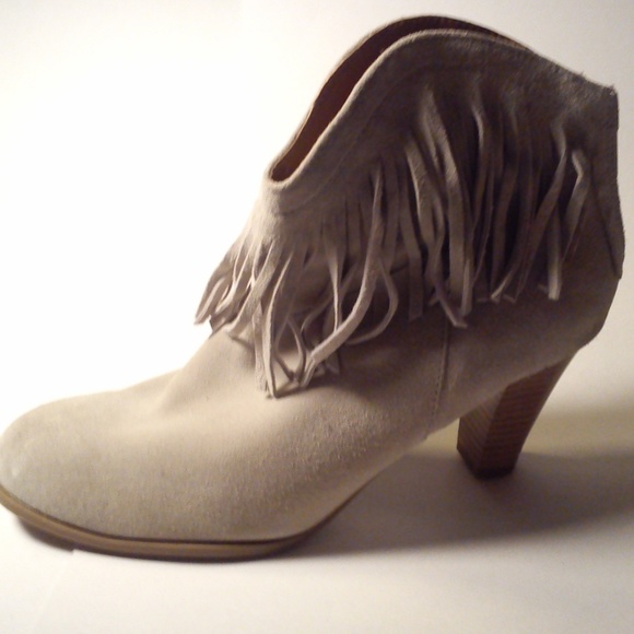 ALDO - Picture 7 of 8